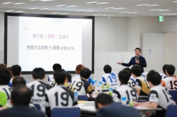 画像ギャラリー No.008のサムネイル画像 / パワプロのeスポーツリーグ「eBASEBALL プロリーグ」,11月3日に迫る2019シーズン開幕を前に,プロ野球eスポーツ選手に向けた研修会を開催