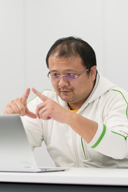 画像ギャラリー No.007のサムネイル画像 / 振りきって,やりきって,「ドールズオーダー」になった。gumiが送り出す,2on2対戦型ハイスピードアクションの魅力を開発陣に聞いた