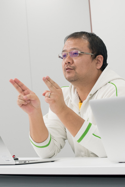 画像ギャラリー No.011のサムネイル画像 / 振りきって,やりきって,「ドールズオーダー」になった。gumiが送り出す,2on2対戦型ハイスピードアクションの魅力を開発陣に聞いた