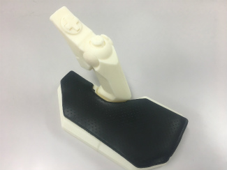 画像ギャラリー No.027のサムネイル画像 / 「ボーダーブレイク」専用コントローラの注文受付が開始。ただし,3000台に満たない場合は企画中止。ここまでの経緯をHORIとセガのキーマンに聞いた