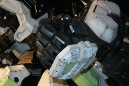 画像ギャラリー No.013のサムネイル画像 / PS4版「ボーダーブレイク」完成披露会が開催。全高5mの実物大プラモデル「輝星・空式」も公開に