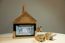 画像集#022のサムネイル/「Nintendo Labo」の親子向け体験会「Nintendo Labo Camp」をレポート。ダンボールを組み立ててコントローラができあがる。新しい遊びに子供達も興味津々