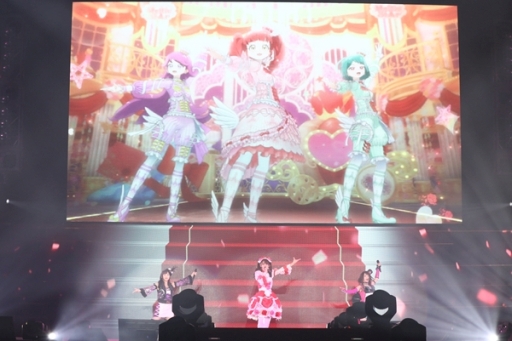 画像ギャラリー No.006のサムネイル画像 / セインツの3人が登場した「み〜んなでキラッとプリティーライブ2018」をレポート。ドリームチーム「ドロマゲドン・ひ」による新曲も