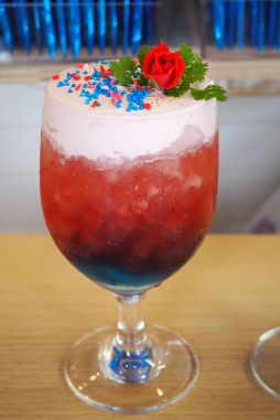 画像ギャラリー No.012のサムネイル画像 / 「プリティーシリーズ」10周年を記念したコラボカフェ第3弾は,りんかとレインボーライブのキャラが登場。提供されるメニューを紹介