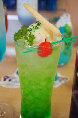 画像ギャラリー No.018のサムネイル画像 / 「プリティーシリーズ」10周年を記念したコラボカフェ第3弾は,りんかとレインボーライブのキャラが登場。提供されるメニューを紹介