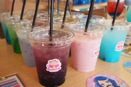 画像ギャラリー No.020のサムネイル画像 / 「プリティーシリーズ」10周年を記念したコラボカフェ第3弾は,りんかとレインボーライブのキャラが登場。提供されるメニューを紹介