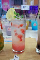 画像ギャラリー No.012のサムネイル画像 / 「プリティーシリーズ10周年×プリズムストーンカフェ」第4弾は“リングマリィinプリパラ”。12月3日から開催のコラボカフェを紹介