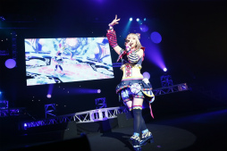 画像ギャラリー No.013のサムネイル画像 / ライブで紡ぐ,壮大な宇宙の旅「キラッとプリ☆チャン スペースシップアドベンチャー」。みらいとライブ初参加のさだめによるパフォーマンスも必見