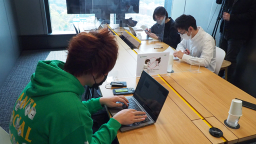 画像ギャラリー No.004のサムネイル画像 / モバイルゲームにおけるライセンスド漫画キャラクター最多数の世界記録……の更新風景を見守った,ある日の3時間