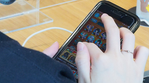 画像ギャラリー No.010のサムネイル画像 / モバイルゲームにおけるライセンスド漫画キャラクター最多数の世界記録……の更新風景を見守った,ある日の3時間