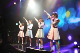 ���������꡼ No.015�Υ���ͥ������ / ��CUE!�ʥ��塼�ˡ׽�Υߥ˥饤�֥��٥�ȡ�Nice to meet you!�ס�������ݡ��Ȥ�����