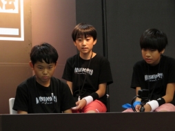 画像ギャラリー No.005のサムネイル画像 / 「第2回 全国小学生スマブラ大会 団体戦」「中高一貫 大乱闘学園」東京大会が開催。全国大会出場をかけた熱戦に沸いた決勝をレポート