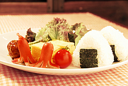 画像ギャラリー No.003のサムネイル画像 / TOWER RECORDS CAFEが「オンエア!」とコラボした“〜秋の大運動会〜”が11月6日から開催