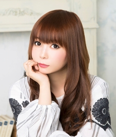 画像ギャラリー No.004のサムネイル画像 / 中川翔子さん出演の「キングスレイド」TVCMが7月3日より放送開始 。メイキング動画も公開