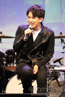 ꡼ No.003 | SilverVine㥹Ȥߥ˥󥿥ӥ塼⡪ХդϪ줿֥饤 βΤ򥭥ߤˡ1st FAN MEETINGReal For Youɥ٥ȥݡ