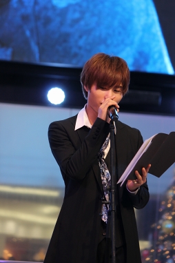 画像ギャラリー No.018のサムネイル画像 / メンバーの“モノボケ”が炸裂!? 「イケメンライブ 恋の歌をキミに」AGF2018ステージイベントレポート