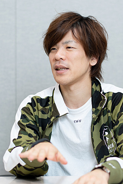 画像ギャラリー No.002のサムネイル画像 / 「交響性ミリオンアーサー」配信後の反響や,今後の展望について聞いてみた。プロデューサー 岩野氏&山﨑氏へのインタビューを掲載