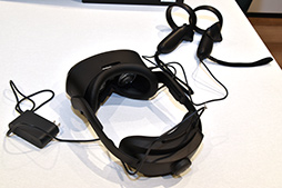 画像集#004のサムネイル/西川善司の3DGE：5K解像度の業務用VR HMD「VIVE Focus 3」体験レポート。VRコントローラのトラッキング精度に驚く
