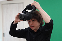 画像集#007のサムネイル/西川善司の3DGE：5K解像度の業務用VR HMD「VIVE Focus 3」体験レポート。VRコントローラのトラッキング精度に驚く