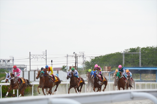 ���������꡼ No.036�Υ���ͥ������ / ����̼�ե��󤬥�����ǥӥ塼���ϡ��޾����Ͼ�˽��롪���֥���̼ �ץ�ƥ��������ӡ��߳޾������Х���ܥ��٥�ȡפκǽ�����ݡ��Ȥ��Ϥ�