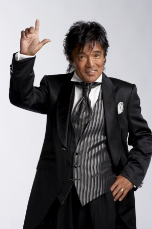 画像ギャラリー No.004のサムネイル画像 / 松崎しげるさんが童謡「おんまはみんな」の替え歌を熱唱。「ウマ娘 プリティーダービー」の新CM「むすめはみんな」篇が公開に