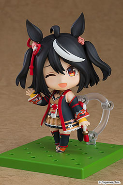 画像ギャラリー No.005のサムネイル画像 / 「ウマ娘」のキタサンブラックとサトノダイヤモンドがねんどろいど化し,予約受付中。マイクを片手に熱唱するキタサンなどを再現できる