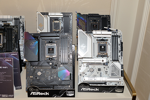 画像ギャラリー No.011のサムネイル画像 / 4K/240HzとフルHD/480Hz表示に対応する31.5型モデルなど,ASRockがゲーマー向けディスプレイを展示