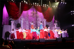 画像ギャラリー No.003のサムネイル画像 / ライブコンサート「新サクラ大戦 the Stage 〜桜歌之宴〜」のゲネプロをレポート。シリーズの楽曲が続々と披露される熱い展開に