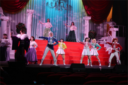 画像ギャラリー No.013のサムネイル画像 / ライブコンサート「新サクラ大戦 the Stage 〜桜歌之宴〜」のゲネプロをレポート。シリーズの楽曲が続々と披露される熱い展開に