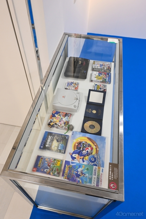 画像ギャラリー No.025のサムネイル画像 / 「ソニック」との初コラボに注目! ソニックシリーズの飯塚Pも登壇した「Be happy! ロメロ ブリット来日展」PRESS PREVIEWレポート