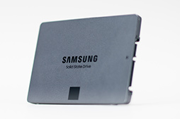 画像ギャラリー No.022のサムネイル画像 / Samsung初のQLC採用SSD「SSD 860 QVO」レビュー。性能低下と大容量を秤にかけたSATA接続SSDはゲーマーが選ぶに値するのか