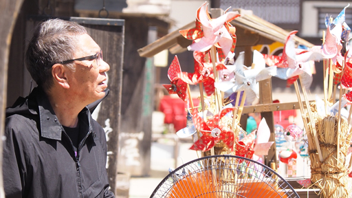 画像ギャラリー No.002のサムネイル画像 / 三池崇史氏の,映画と監督とゲームと原作のお話。「侍魂オンライン」CM撮影後のインタビューより