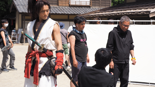 画像ギャラリー No.005のサムネイル画像 / 三池崇史氏の,映画と監督とゲームと原作のお話。「侍魂オンライン」CM撮影後のインタビューより