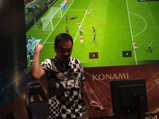 画像ギャラリー No.003のサムネイル画像 / 個人戦,チーム戦共にインドネシアが制した「PES LEAGUE 2019 ASIA REGIONAL FINALS」をレポート