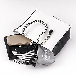 ���������꡼ No.013�Υ���ͥ������ / ��Identity V�פ�4����饯�����򥤥᡼�������Хå������˥���������5��ܤ��о졣ͽ����դ�����