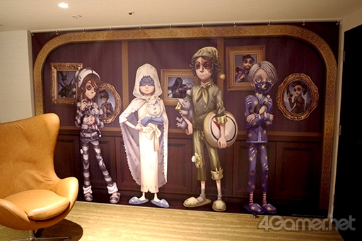 画像ギャラリー No.009のサムネイル画像 / 「Identity V」コラボルームを紹介。東京・池袋の高層ホテルに,リッチな客室に描き下ろしイラストが調和したハンター・サバイバールームが登場