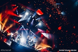 画像ギャラリー No.014のサムネイル画像 / それは幻想の一夜ーー「Fantôme Iris 1st LIVE -C'est la vie!-」ライブレポート。眷属たちの目に映る,銀の百合咲き乱れし王国