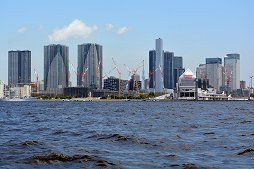 画像ギャラリー No.013のサムネイル画像 / 「ピカチュウ大量発生チュウ!」に先駆けて,「ピカチュウ」ラッピングの水陸両用バスが7月21日から運行。試乗会の模様をレポート