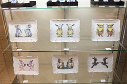 画像ギャラリー No.025のサムネイル画像 / イーブイとその進化形ポケモンをフィーチャーした「EVs+cafe」が期間限定でオープン。杉森 建氏のアートボードや,イーブイモチーフのアート作品を間近で楽しもう