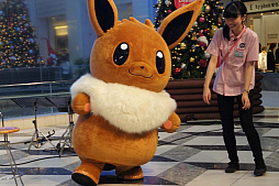 作曲&編曲を担当の景山将太氏によるミニライブも披露された 作曲&編曲を担当の景山将太氏によるミニライブも披露された