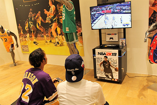 Nba 2k19 にも登場するスポーツファッションブランド Mitchell Ness が日本上陸