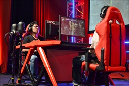 画像ギャラリー No.019のサムネイル画像 / 「DEAD OR ALIVE 6 Fatal Match in Japan」フォトレポート。オンラインで研鑽を積んだニューヒーロー,シマズ選手が優勝を飾る