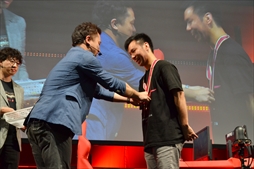 画像ギャラリー No.047のサムネイル画像 / 「DEAD OR ALIVE 6 Fatal Match in Japan」フォトレポート。オンラインで研鑽を積んだニューヒーロー,シマズ選手が優勝を飾る