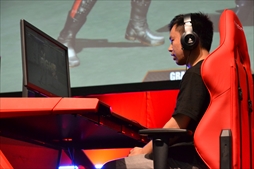 画像ギャラリー No.054のサムネイル画像 / 「DEAD OR ALIVE 6 Fatal Match in Japan」フォトレポート。オンラインで研鑽を積んだニューヒーロー,シマズ選手が優勝を飾る