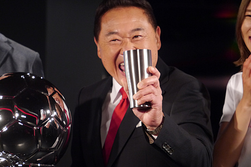 画像ギャラリー No.007のサムネイル画像 / サーモスの真空断熱タンブラーの冷たい飲み物で,熱いeスポーツ観戦を。「THERMOS HOW TO ENJOY e-SPORTS」発表会をレポート