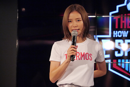 画像ギャラリー No.009のサムネイル画像 / サーモスの真空断熱タンブラーの冷たい飲み物で,熱いeスポーツ観戦を。「THERMOS HOW TO ENJOY e-SPORTS」発表会をレポート