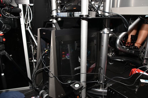 ���������꡼ No.006�Υ���ͥ������ / ��E3 2018�ϥ����ꥹ������Υ��꡼���ǿ����Forza Horizon 4�פ�̥�Ϥ����롣ưŪ�ʵ���ΰܤ��Ѥ�꤬�졼��������˱ƶ���Ϳ����