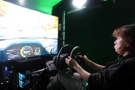 ���������꡼ No.008�Υ���ͥ������ / ��E3 2018�ϥ����ꥹ������Υ��꡼���ǿ����Forza Horizon 4�פ�̥�Ϥ����롣ưŪ�ʵ���ΰܤ��Ѥ�꤬�졼��������˱ƶ���Ϳ����