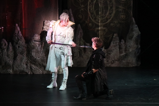 画像ギャラリー No.011のサムネイル画像 / いよいよ開幕,「DEVIL MAY CRY -THE LIVE HACKER-」ゲネプロをレポート。ライブ演奏を演出に取り入れ,スタイリッシュな世界観を再現