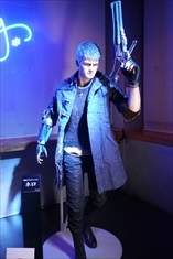 画像ギャラリー No.032のサムネイル画像 / 「デビル メイ クライ 5」発売前夜イベントレポート。「ブラッディパレス」の新情報が明かされ,豪華ゲストがシリーズへの熱い思いを語った